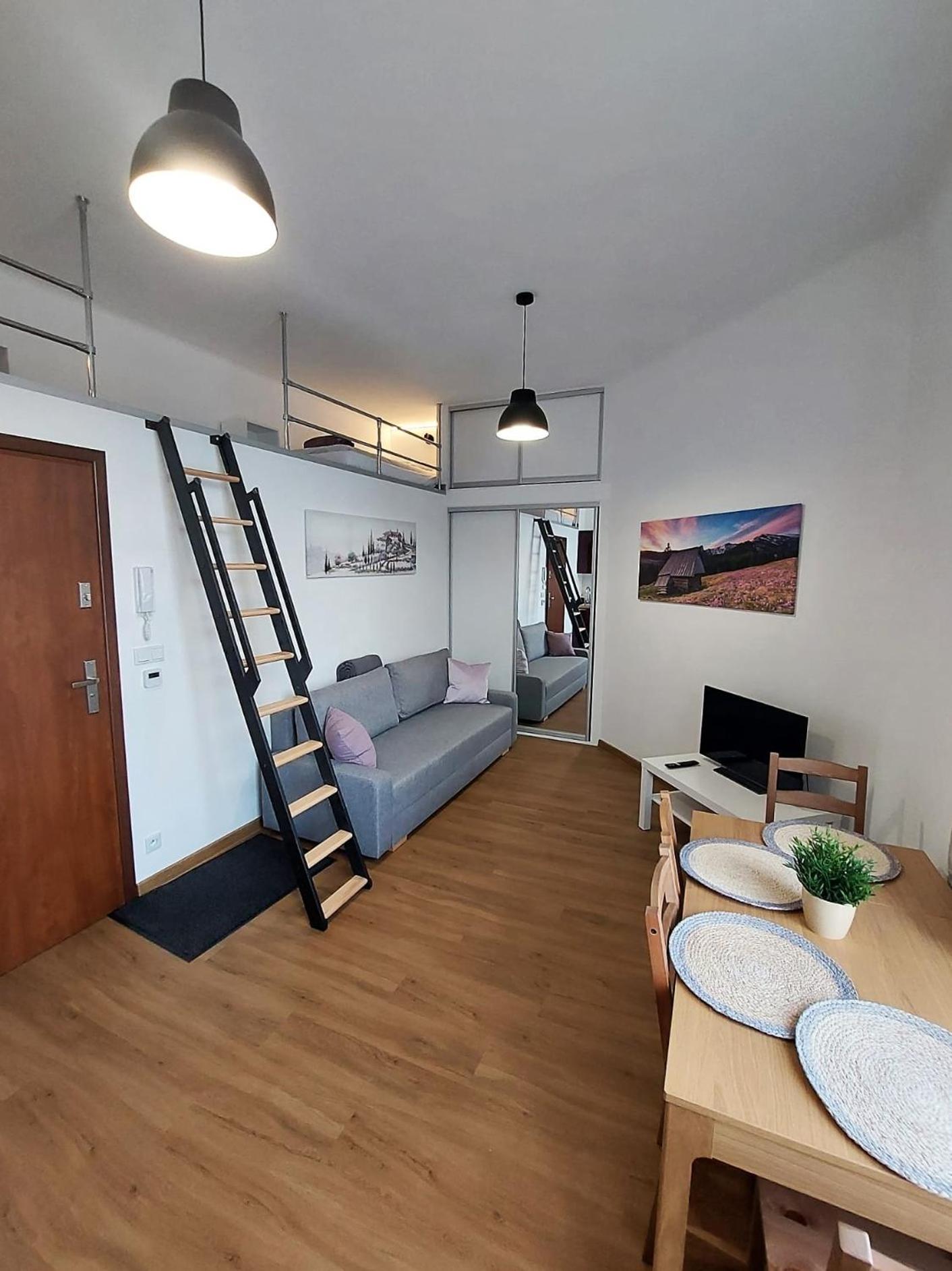 Old Town Stage Apartment One Krasków Εξωτερικό φωτογραφία